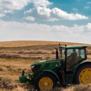 Seguro Tractor